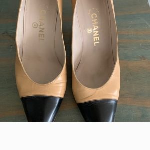 CHANEL Women's Black and Tan Heels